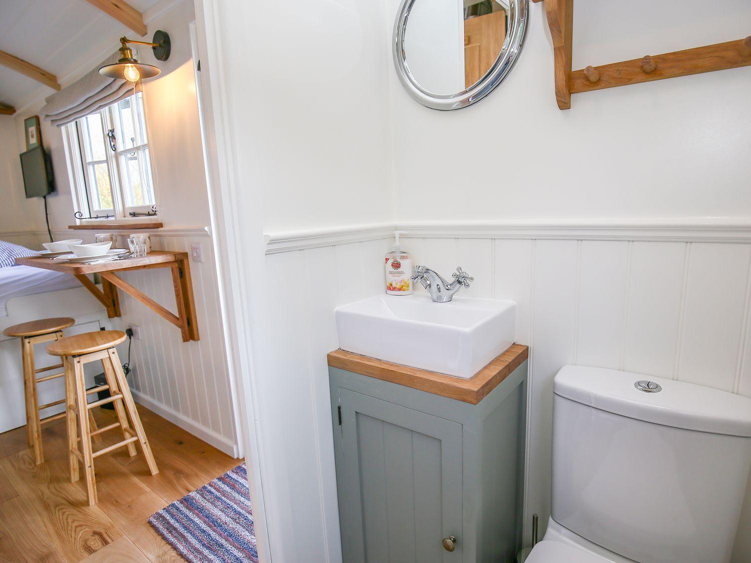 Shepherds Hut Slad Valley Cotswolds Painswick Exterior foto